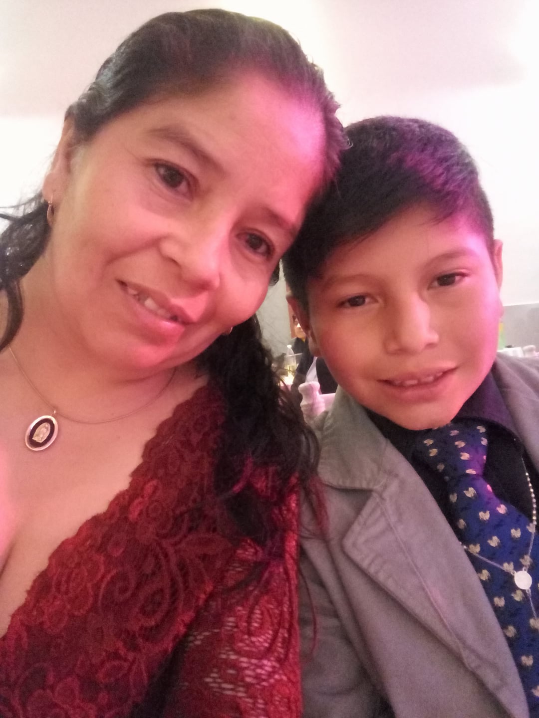 Mamá e hijo elegantes